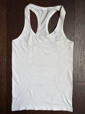 Lululemon Swiftly Tech Racerback Tank Top (Off-White) - Size 4